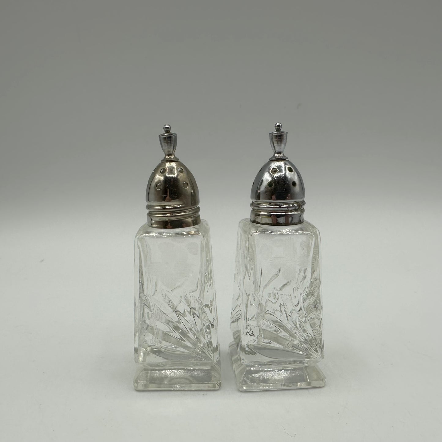 Clear Etched Salt and Pepper Shakers Set