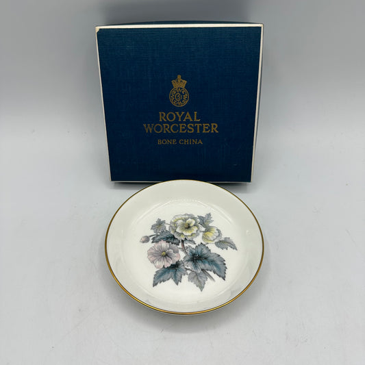 Royal Worcester Woodland Trinket Dish Gold Trim 4 1/4"