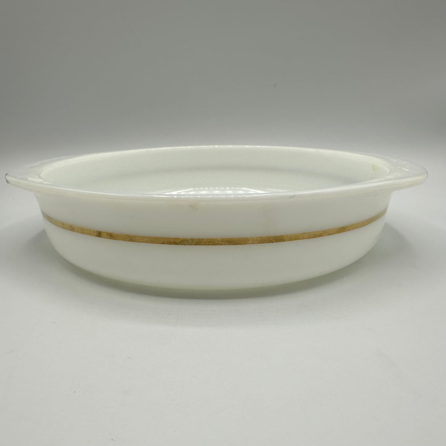 Pyrex White Opal Cake Baking Dish With Gold Stripe, 8"