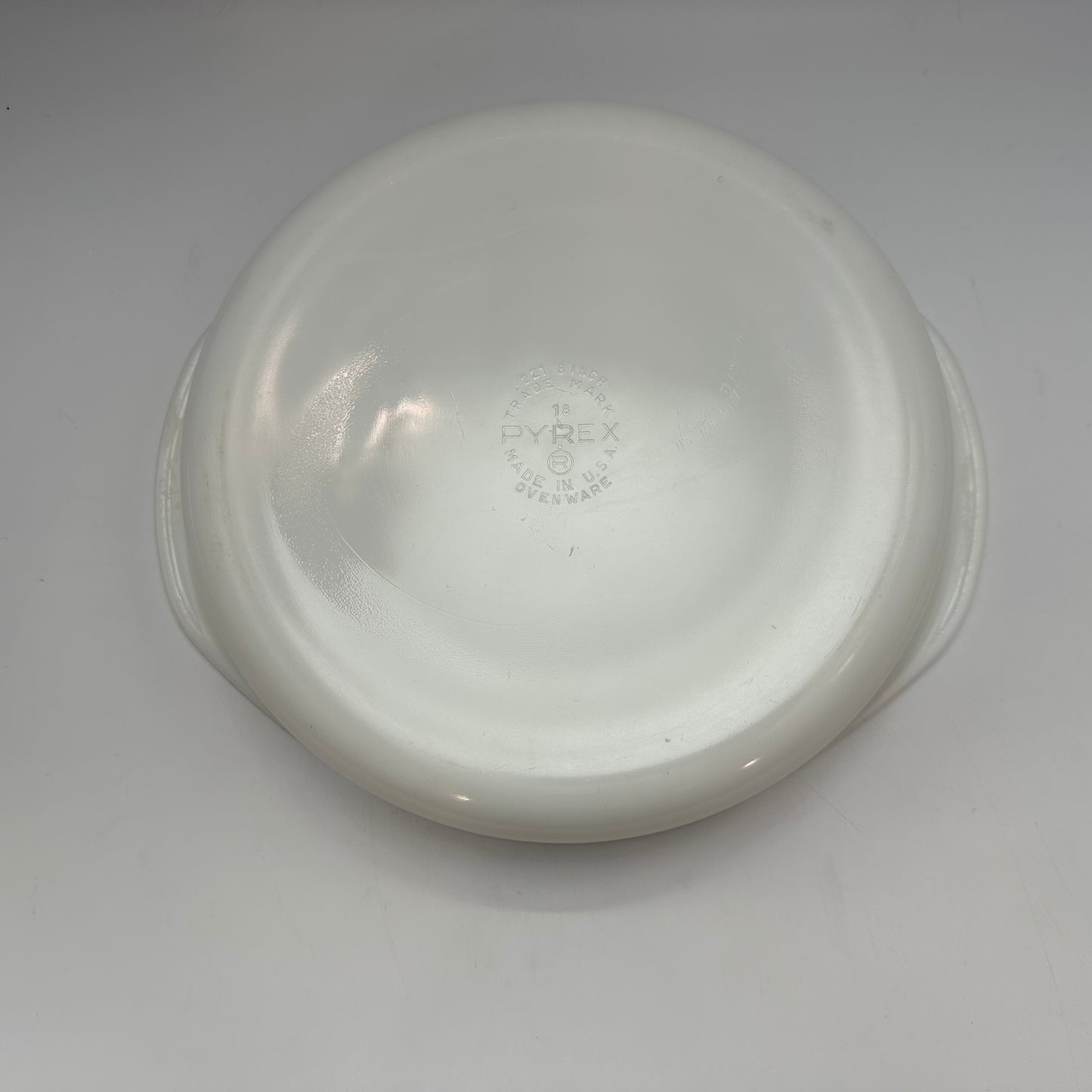 Pyrex White Opal Cake Baking Dish With Gold Stripe, 8"