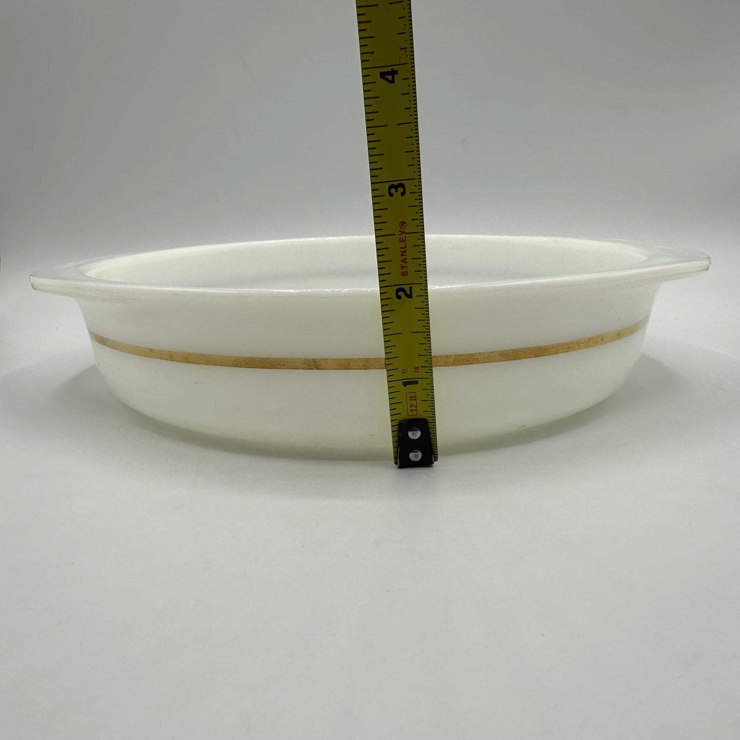 Pyrex White Opal Cake Baking Dish With Gold Stripe, 8"