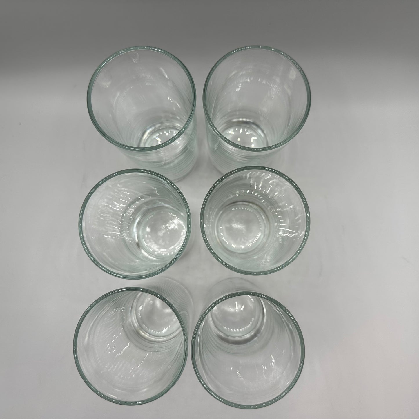 Hometrends Set of Six Glass Tumblers with Metal Caddy