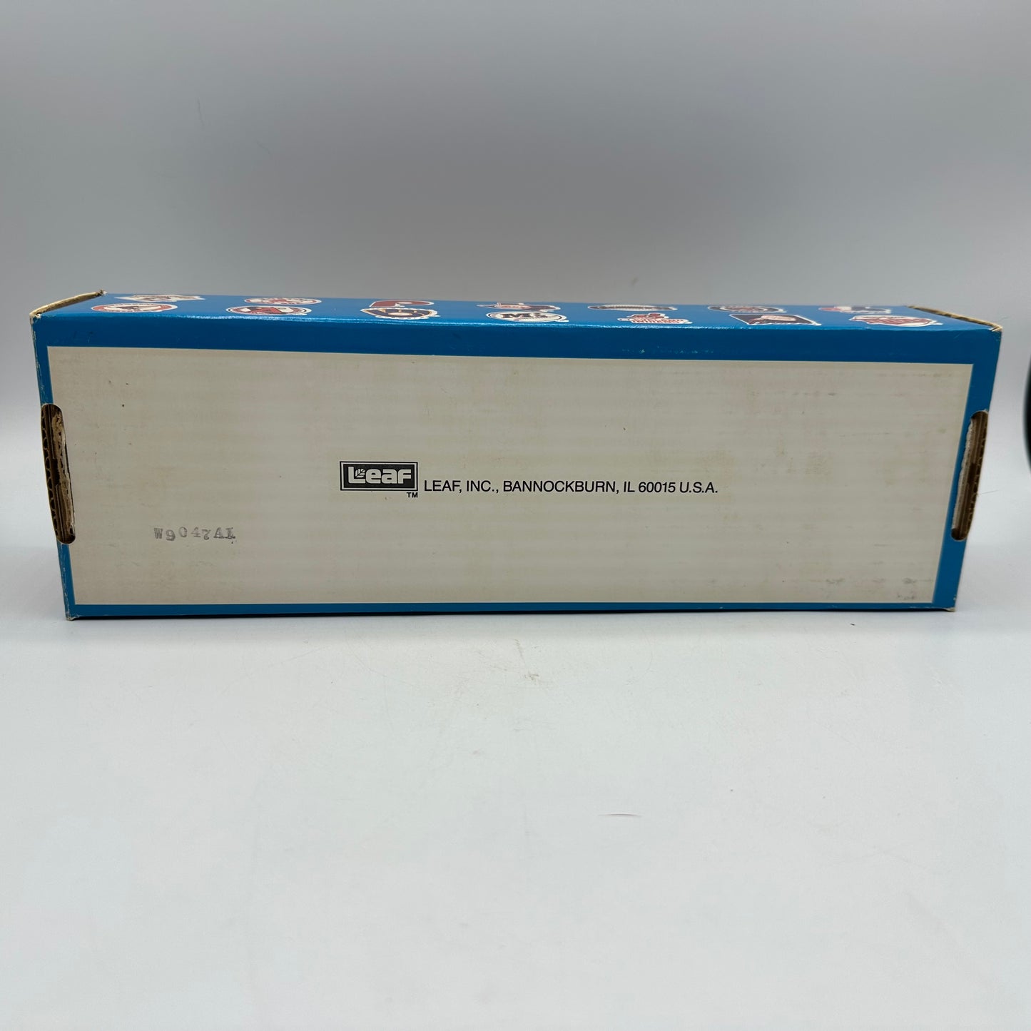 1989 Donruss Baseball 12 Sealed Card Packs and 41 Loose Puzzle Cards Open Box
