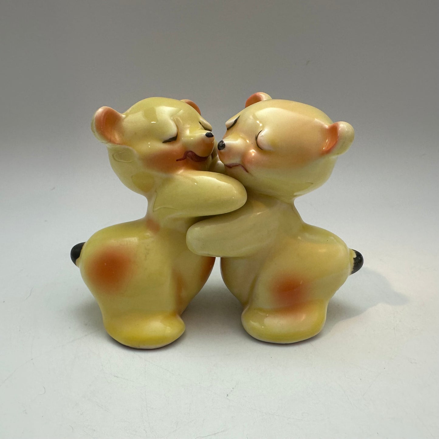 1950's VanTellingen Salt and Pepper Shakers "Bear Hug" Yellow