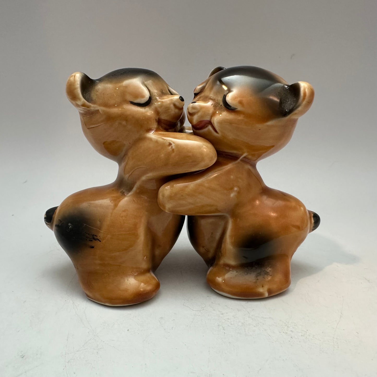 1950's VanTellingen Salt and Pepper Shakers "Bear Hug" Brown