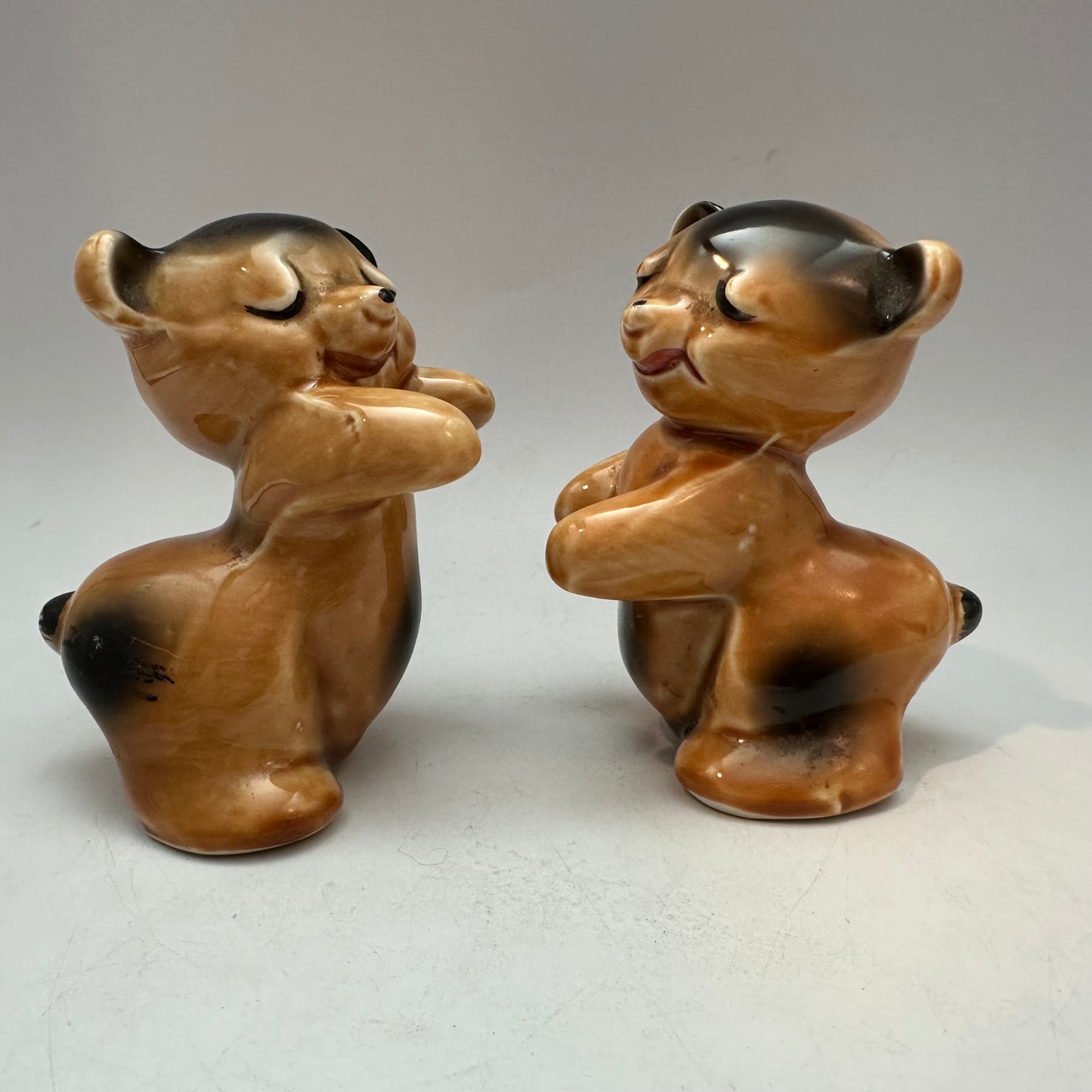 1950's VanTellingen Salt and Pepper Shakers "Bear Hug" Brown