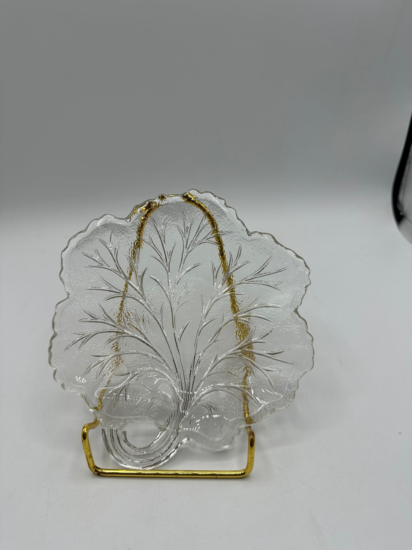 Indiana Glass Pebble Leaf Tidbit Plate