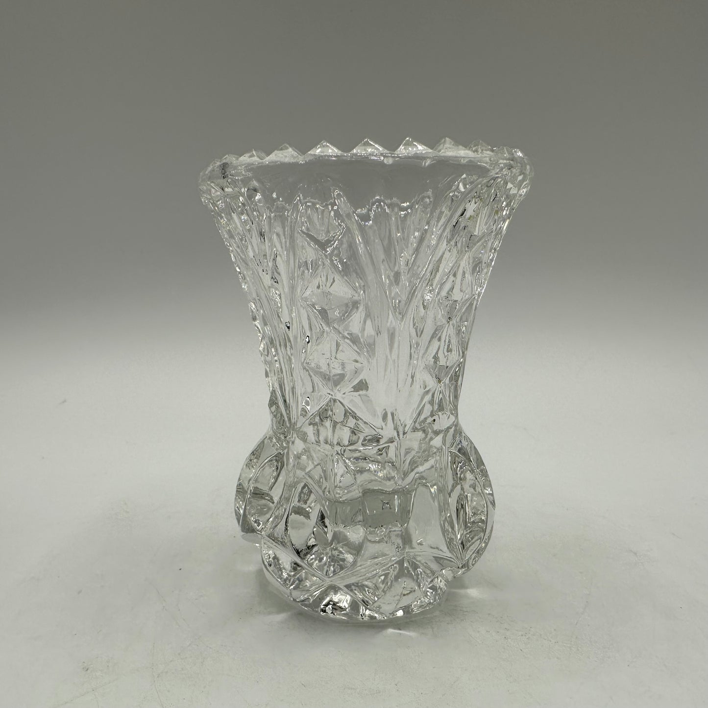 Crystal Saw Tooth Edge Pineapple Vase