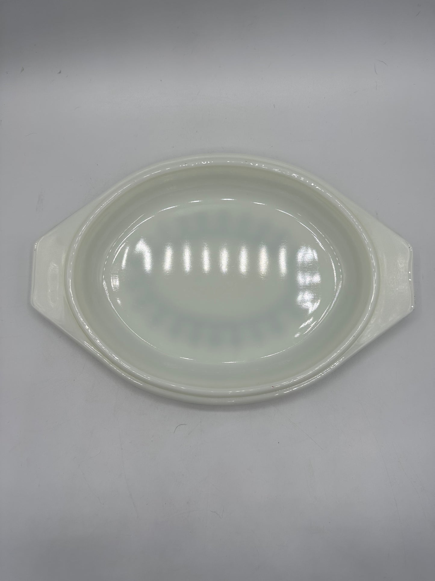 Pyrex Snowflake Garland Pattern 1 1/2 Qt 043