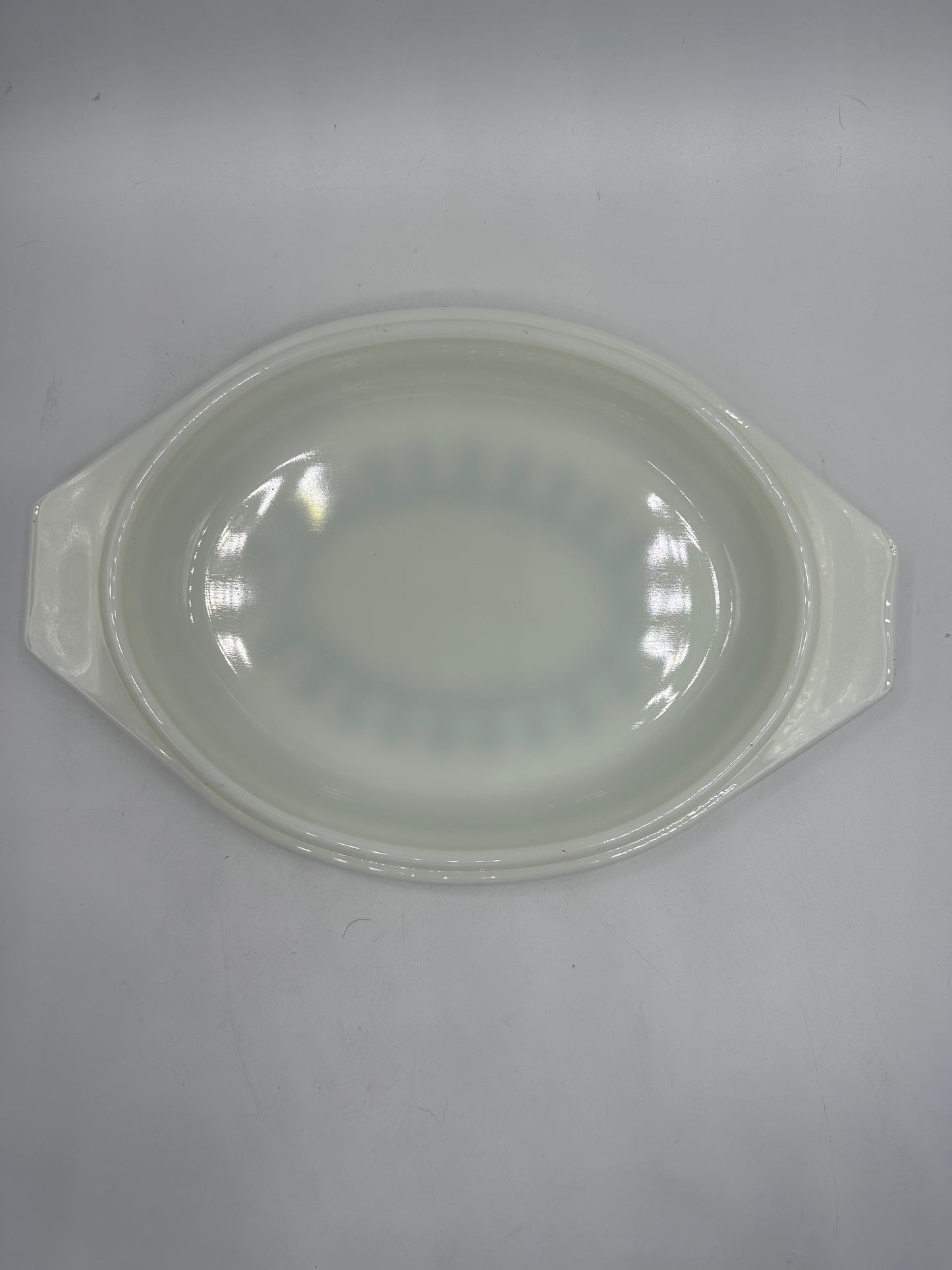 Pyrex Snowflake Garland Pattern 1 1/2 Qt 043
