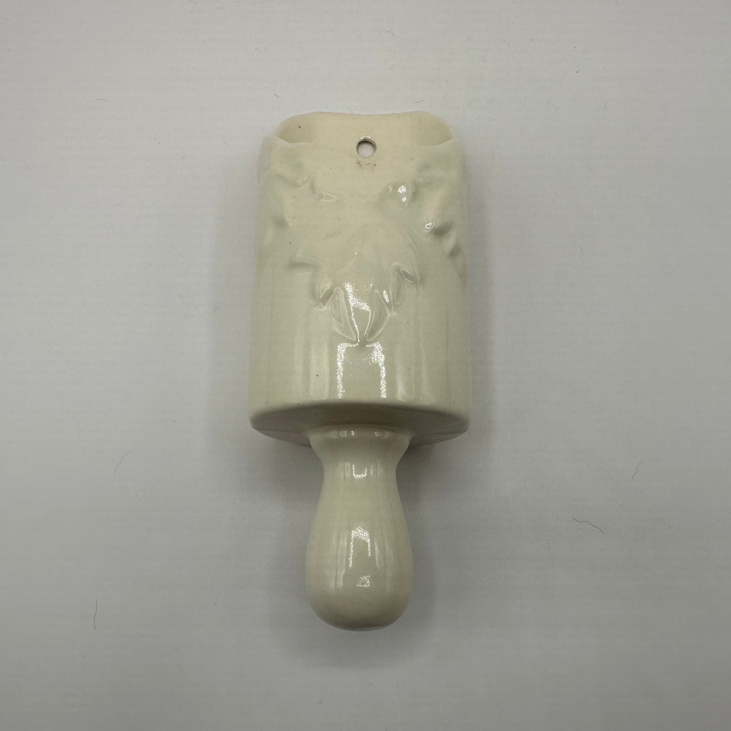 Ceramic White 1/2 Rolling Pin Wall Pocket, Leaf Pattern