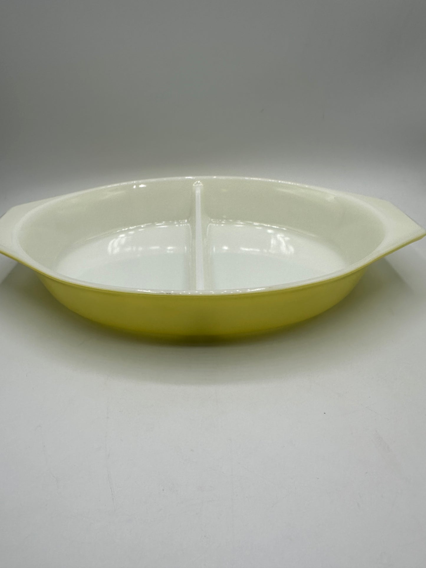 Pyrex Verde Oval 1 Qt Divided Casserole Dish