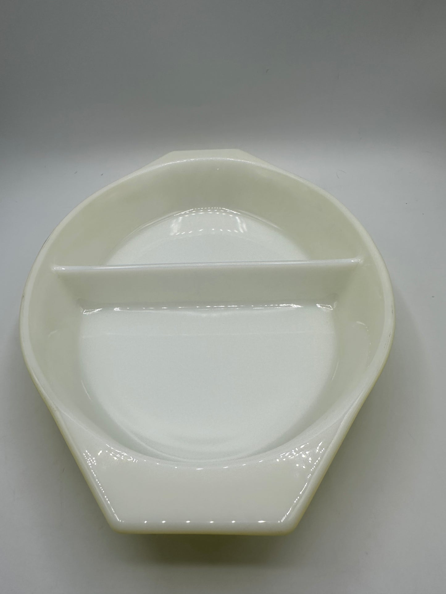 Pyrex Verde Oval 1 Qt Divided Casserole Dish