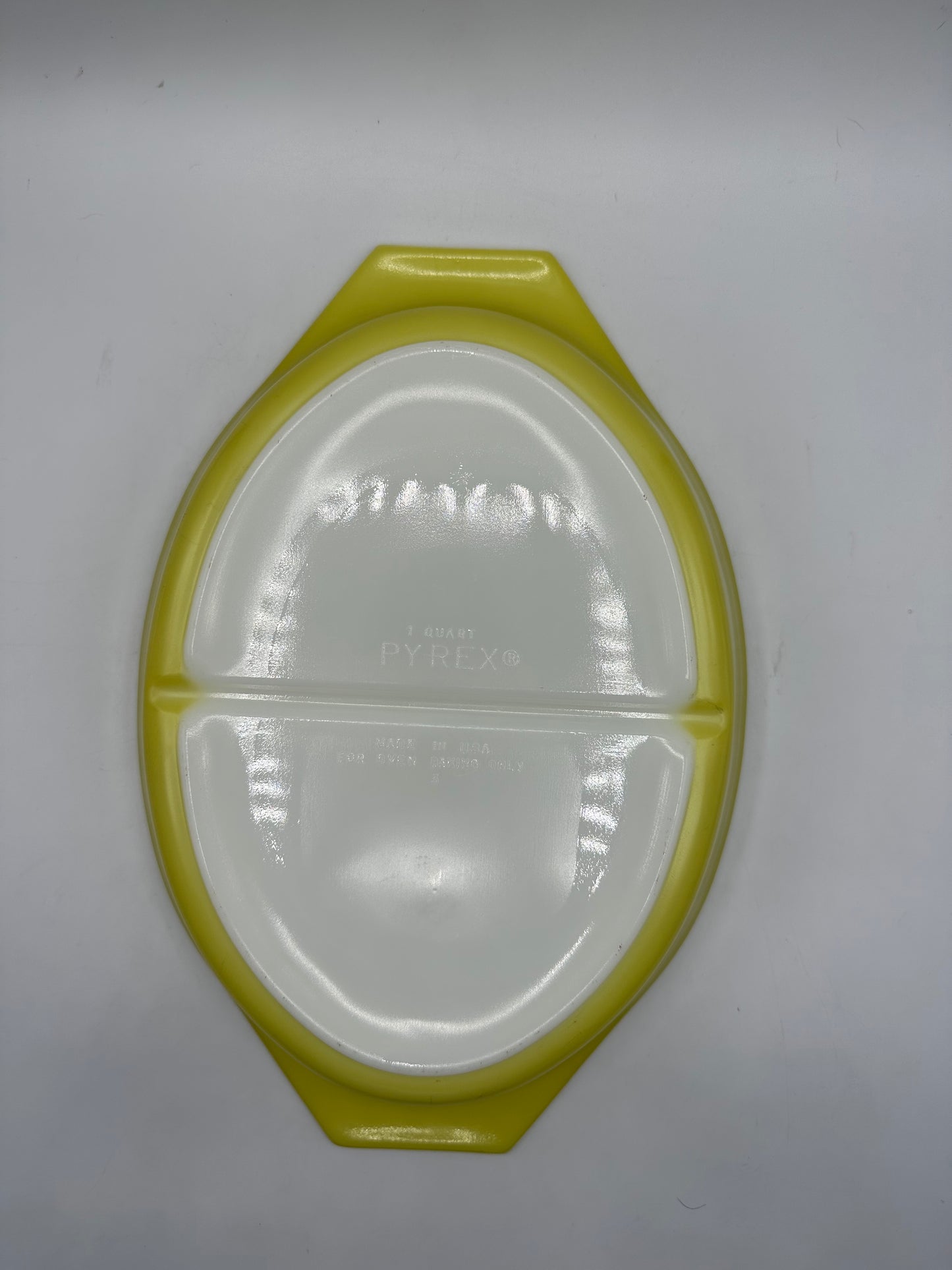 Pyrex Verde Oval 1 Qt Divided Casserole Dish