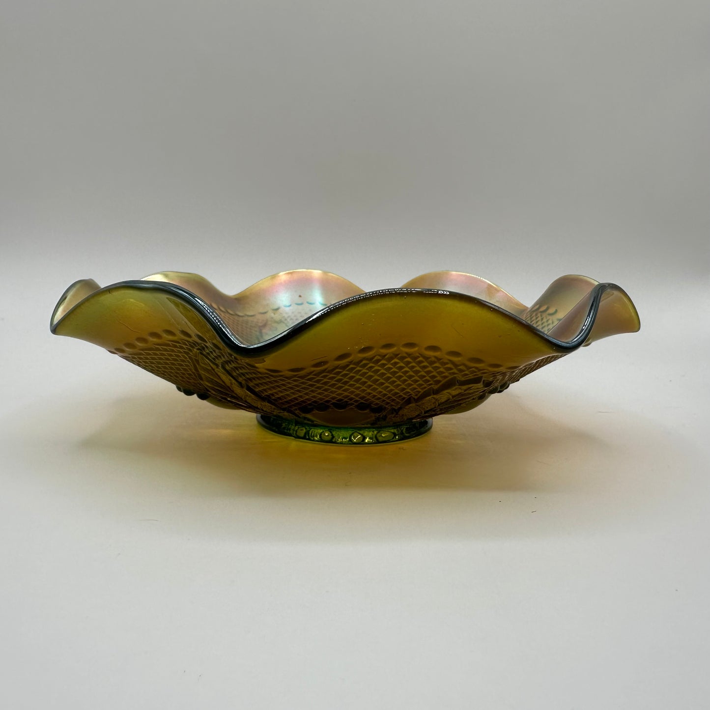 Northwood Glass Carnival Glass Ruffled Rim Bowl, Bulls Eye & Leaves, Green
