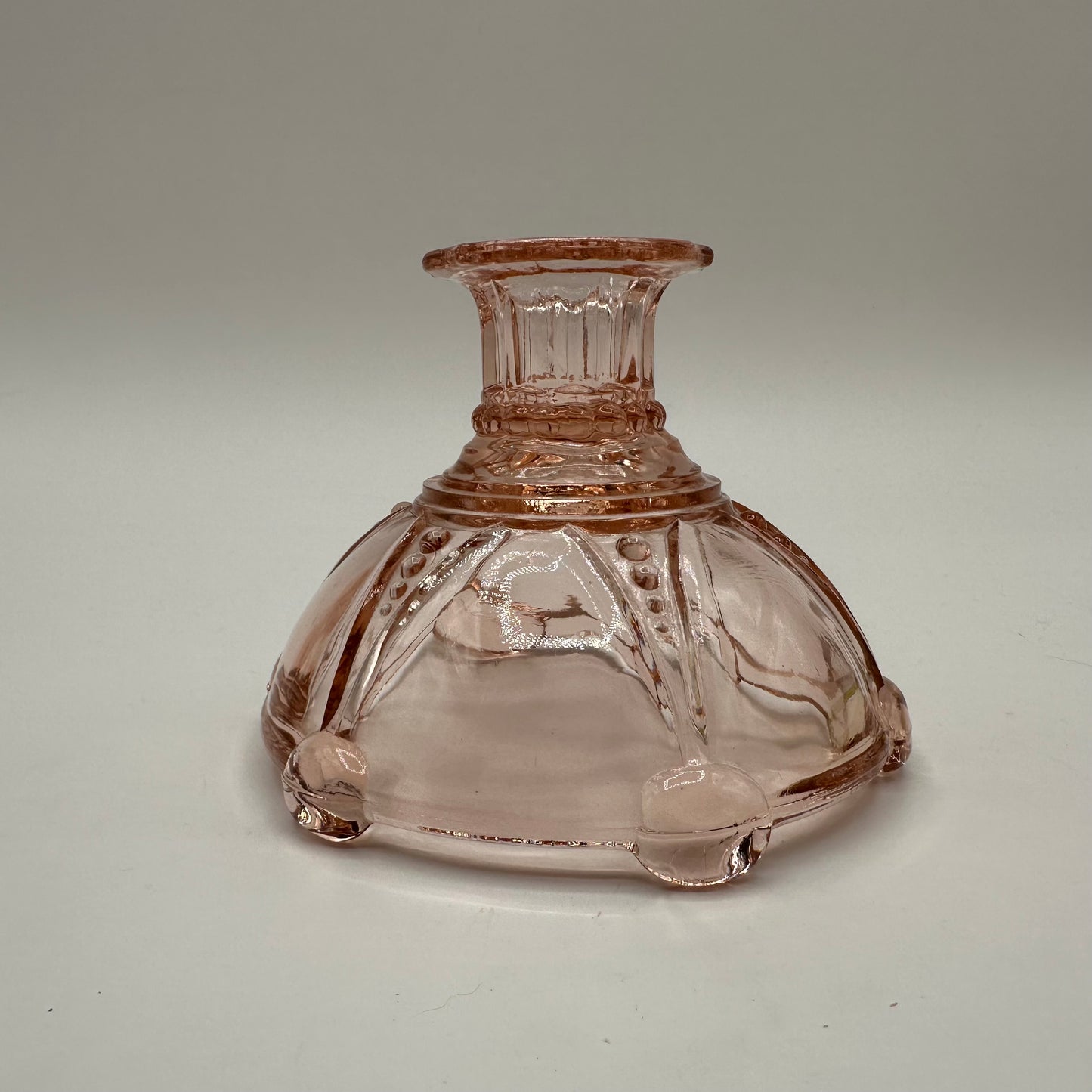 Anchor Hocking Glass Oyster & Pearl Candlestick Holder, Pink