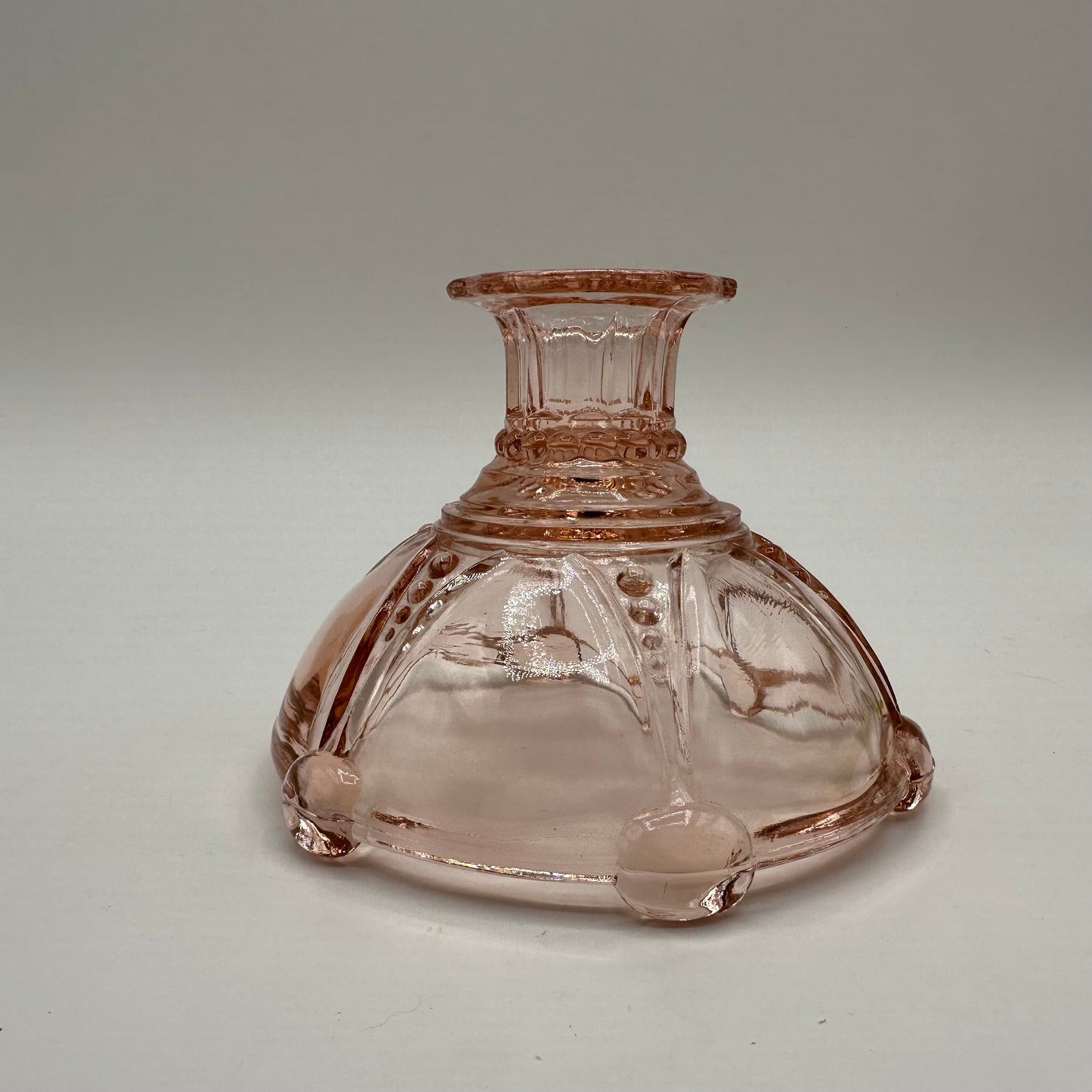 Anchor Hocking Glass Oyster & Pearl Candlestick Holder, Pink