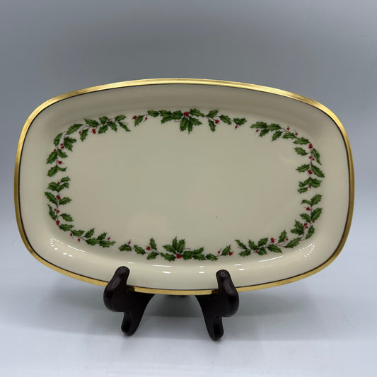 Lenox Holiday Rectangular Tray Holly & Berries