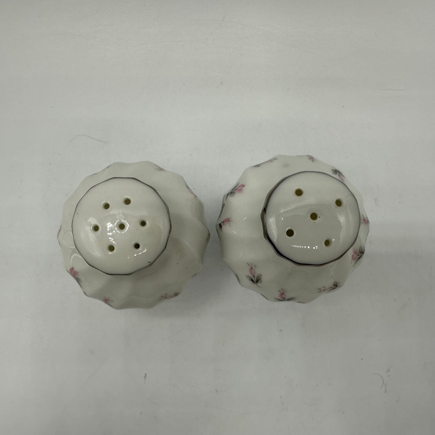 Style House Picardy Platinum Salt and Pepper