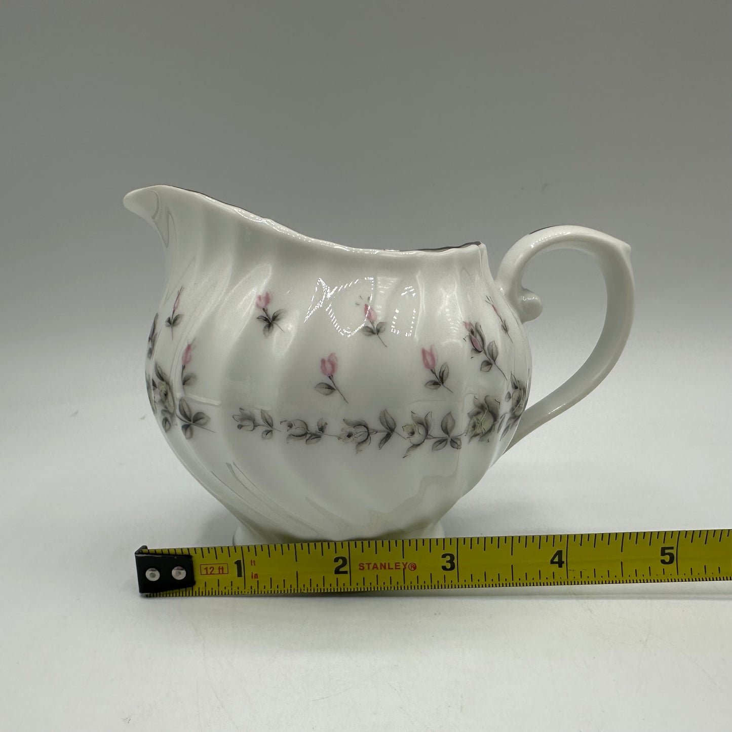 Style House Picardy Platinum Sugar Bowl and Creamer