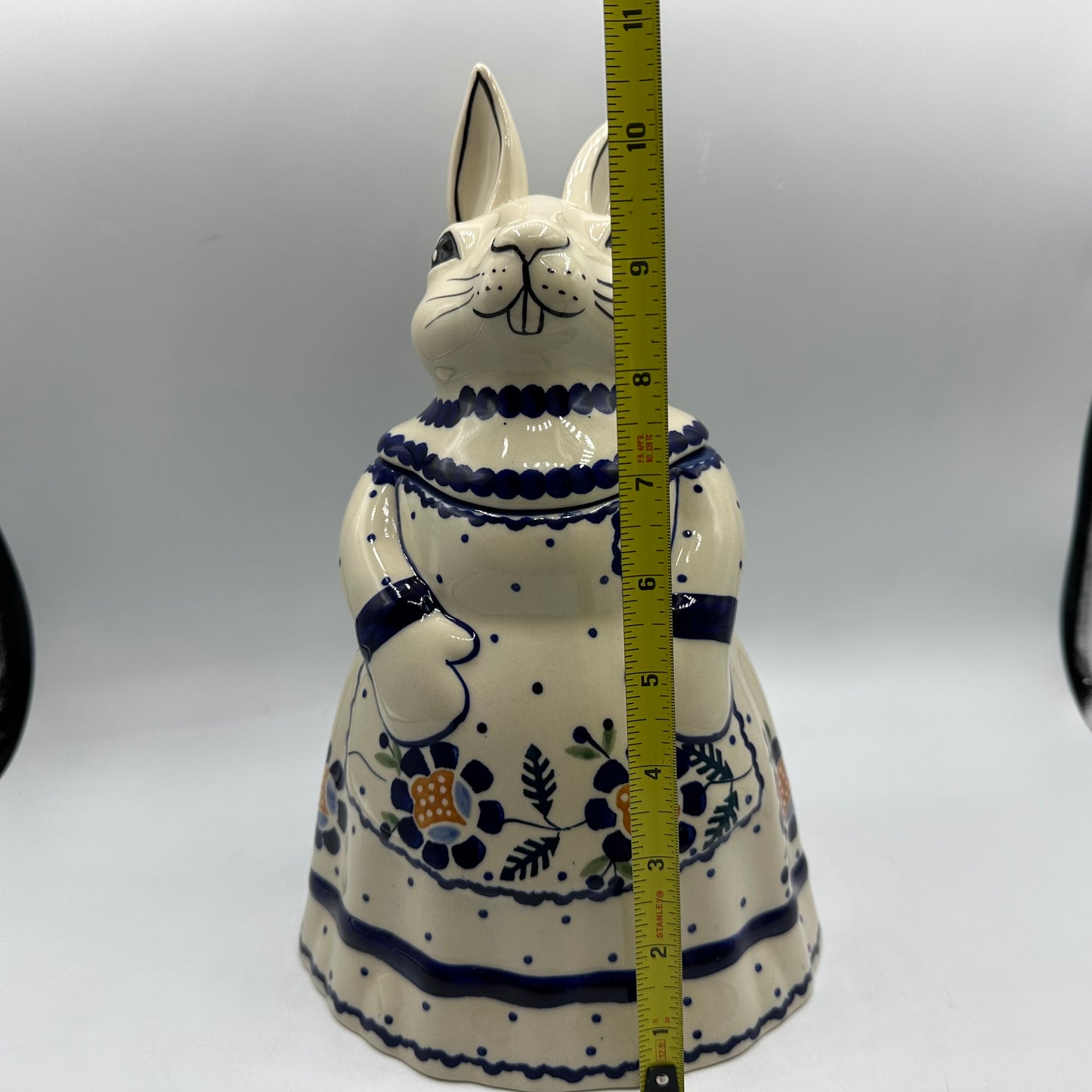 Manufaktura w Bolesławcu Bunny Cookie Jar