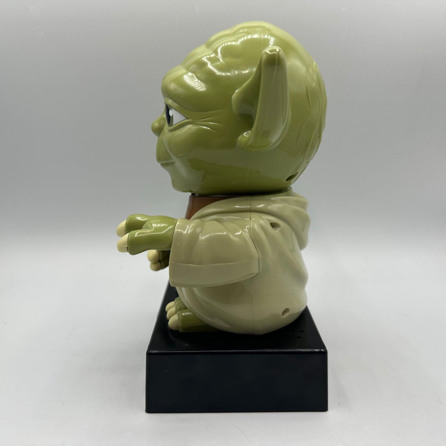 Gallerie Yoda Talking Candy Dispenser, 9"