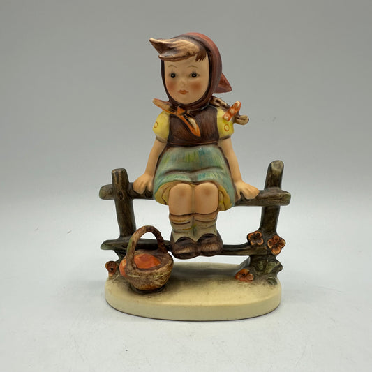 Goebel Hummel Figurine "Just Resting" TMK-2 (Full Bee) 1950-1955