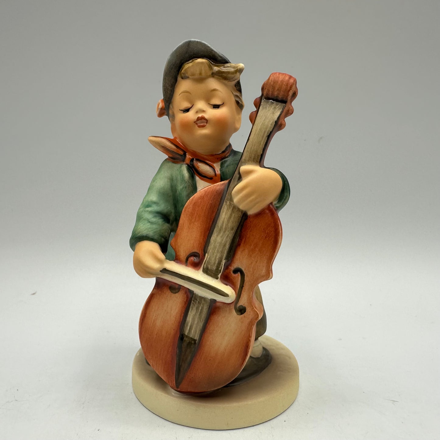 Goebel Hummel Figurine "Sweet Music" TMK-6