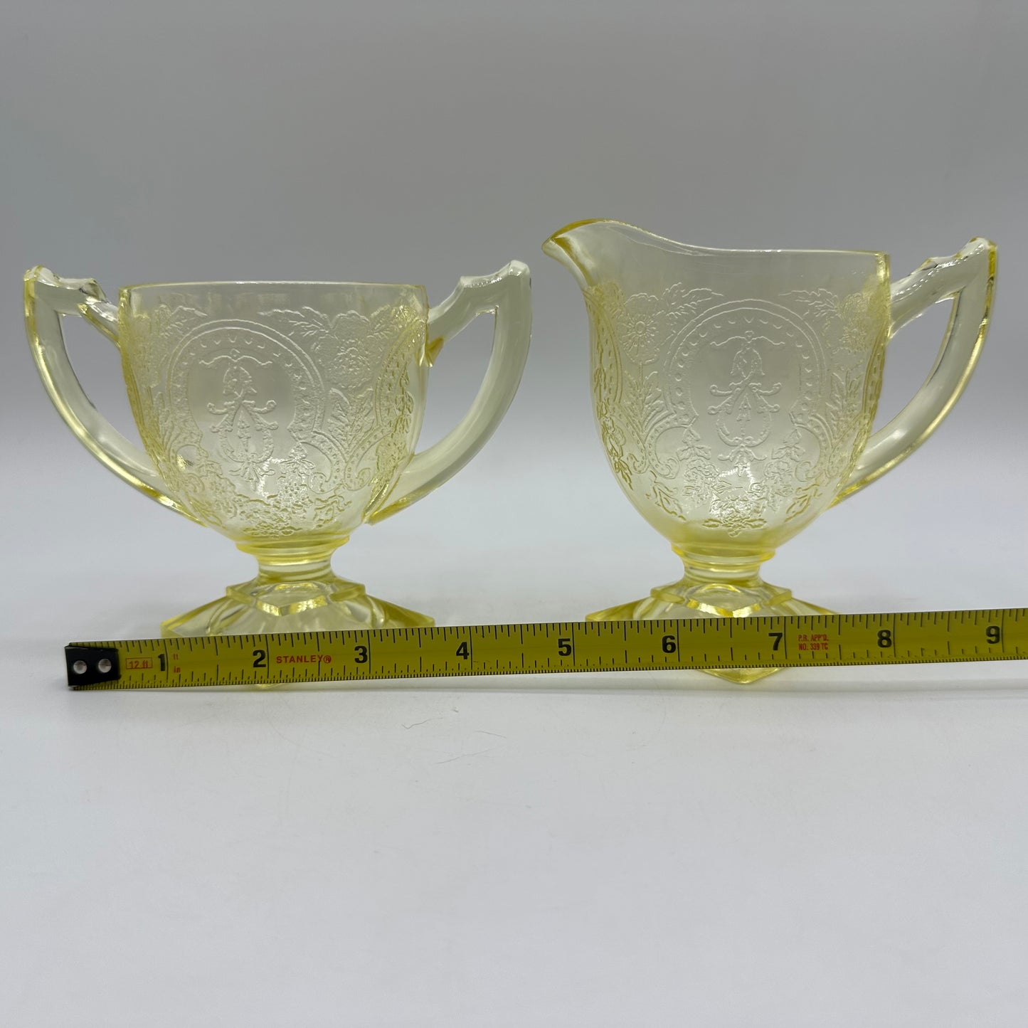 Indiana Glass Yellow Open Sugar Bowl and Footed Creamer, Horseshoe Pattern