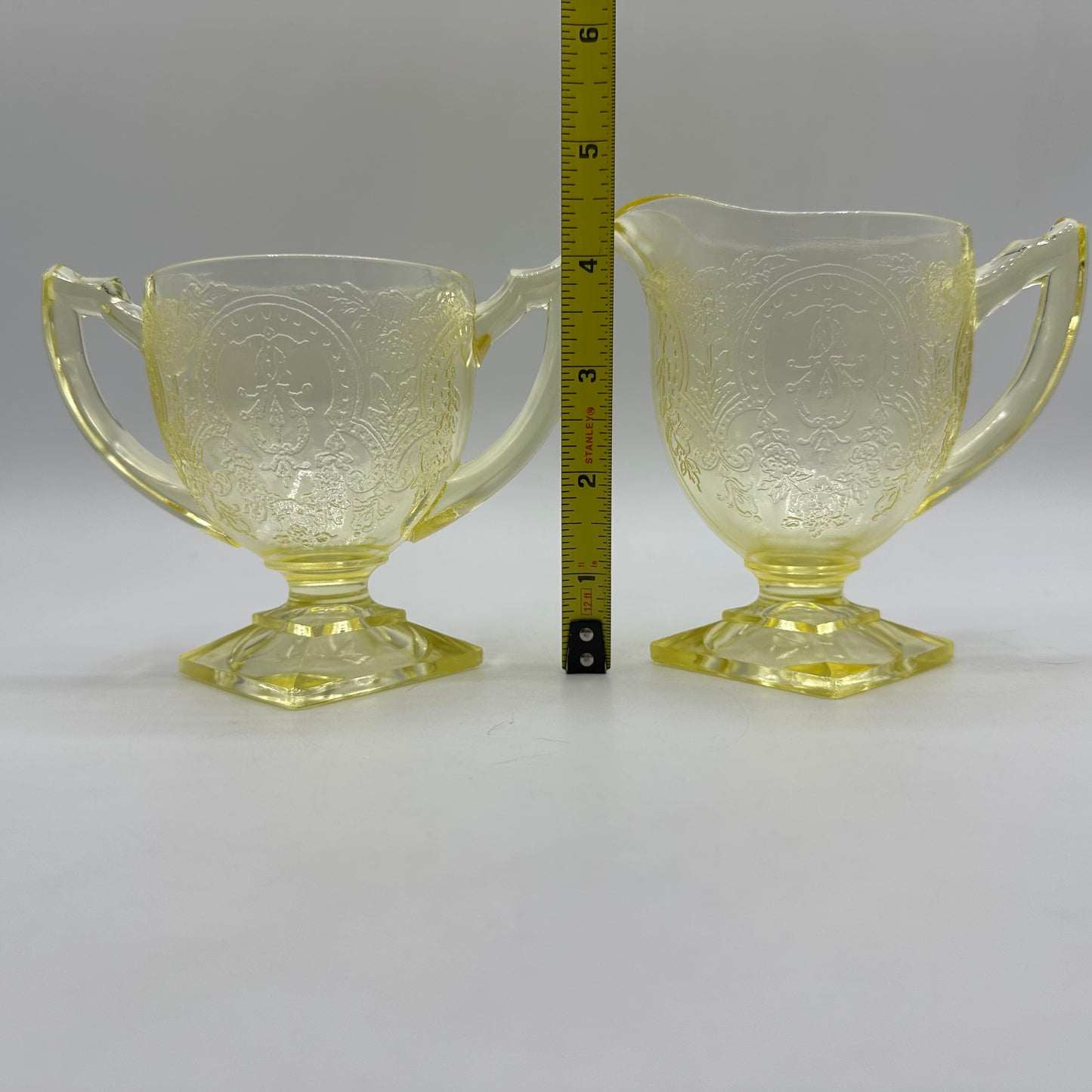 Indiana Glass Yellow Open Sugar Bowl and Footed Creamer, Horseshoe Pattern