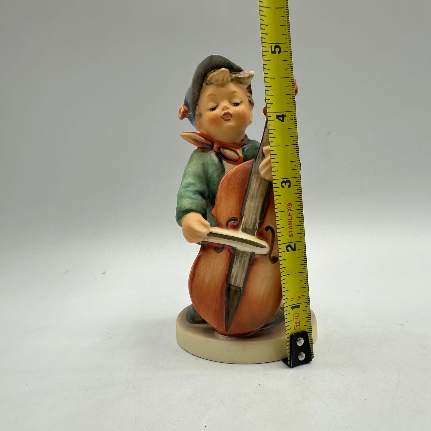 Goebel Hummel Figurine "Sweet Music" TMK-6