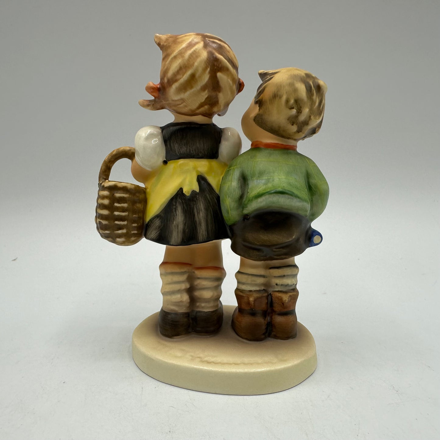 Goebel Hummel Figurine "To Market" TMK-6 #49