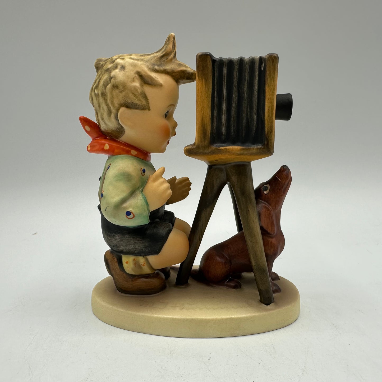 Goebel Hummel Figurine "The Photographer" TMK-5