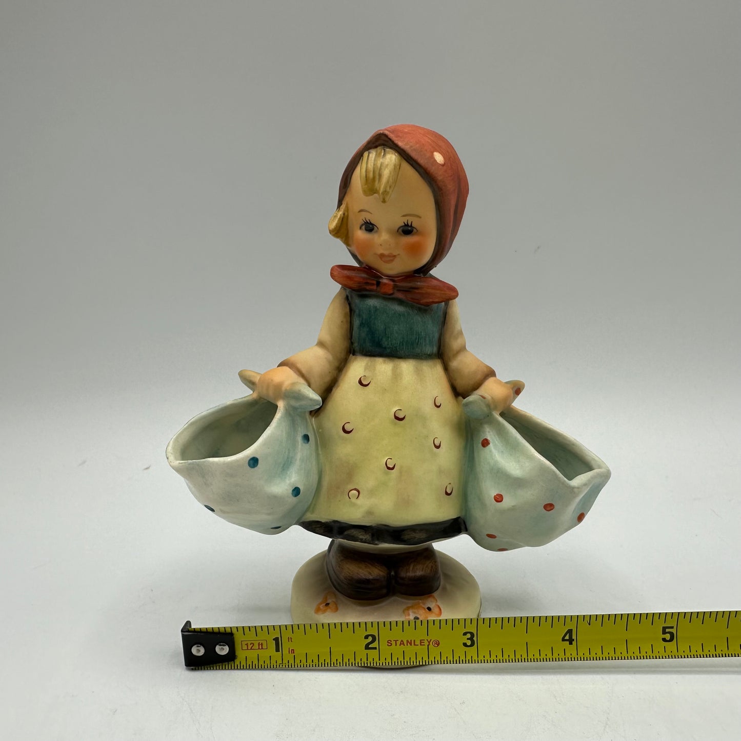 Goebel Hummel Figurine "Mother's Darling" TMK-5