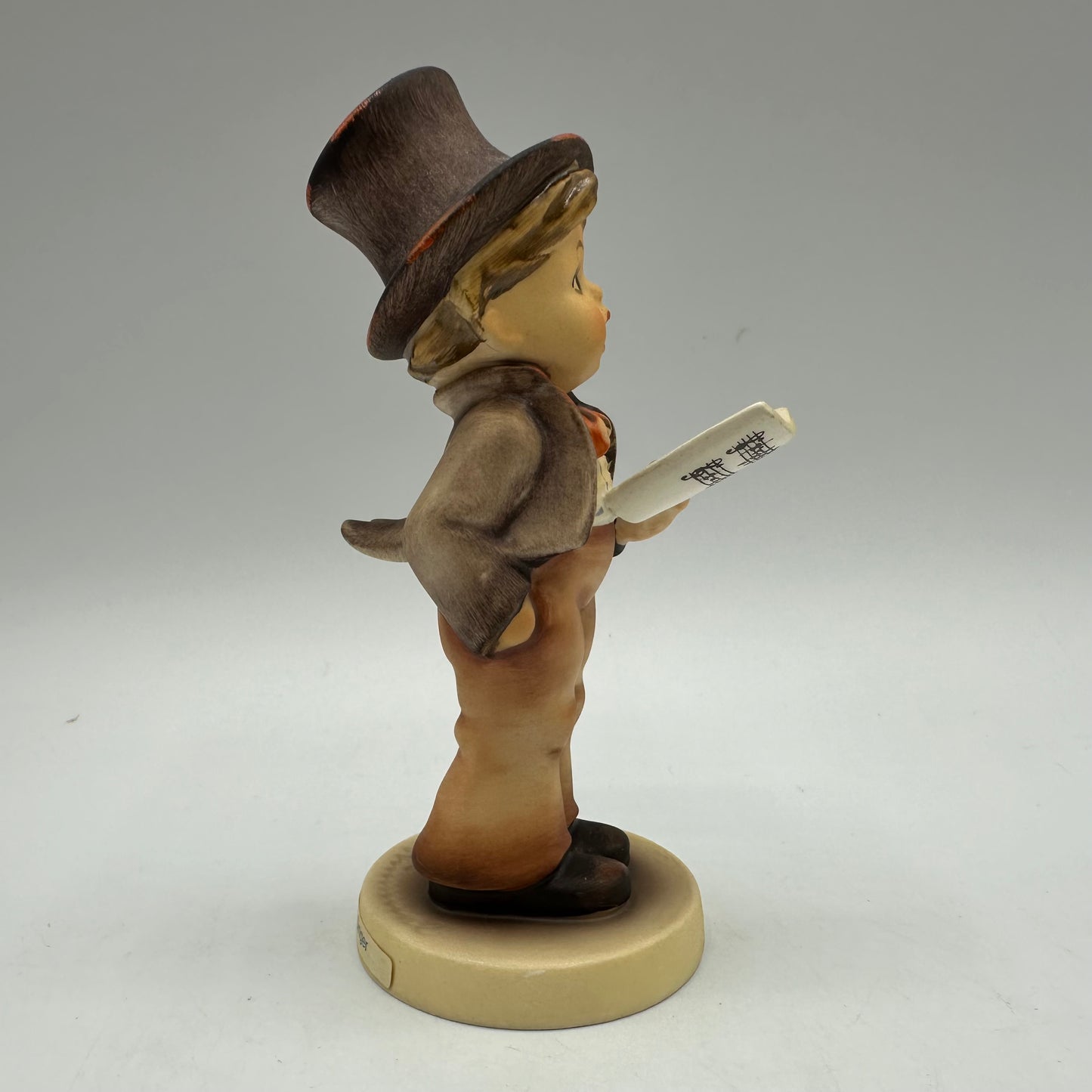 Goebel Hummel Figurine "Street Singer" 5" TMK-5