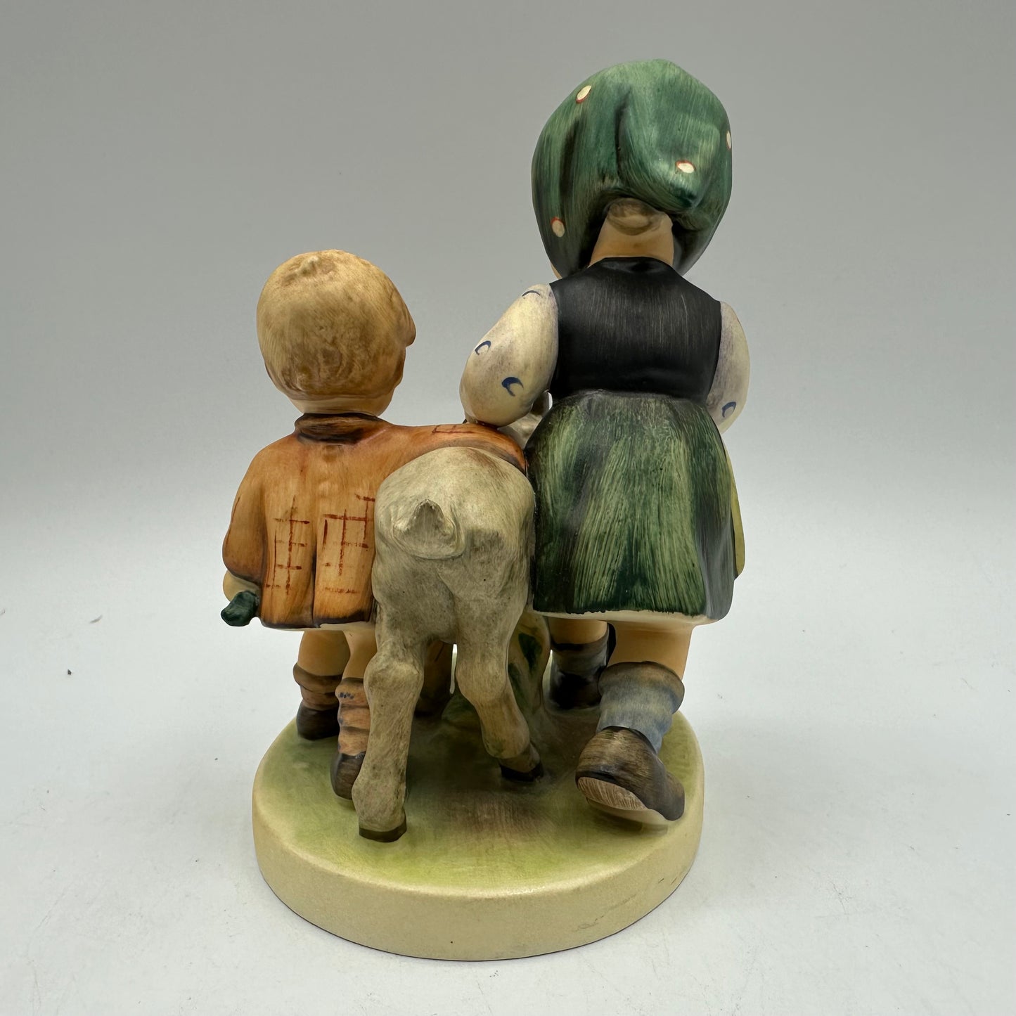 Goebel Hummel Figurine "Homeward Bound" TMK-5