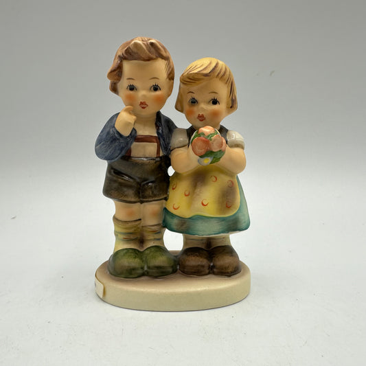 Goebel Hummel Figurine "We Congratulate" TMK-6