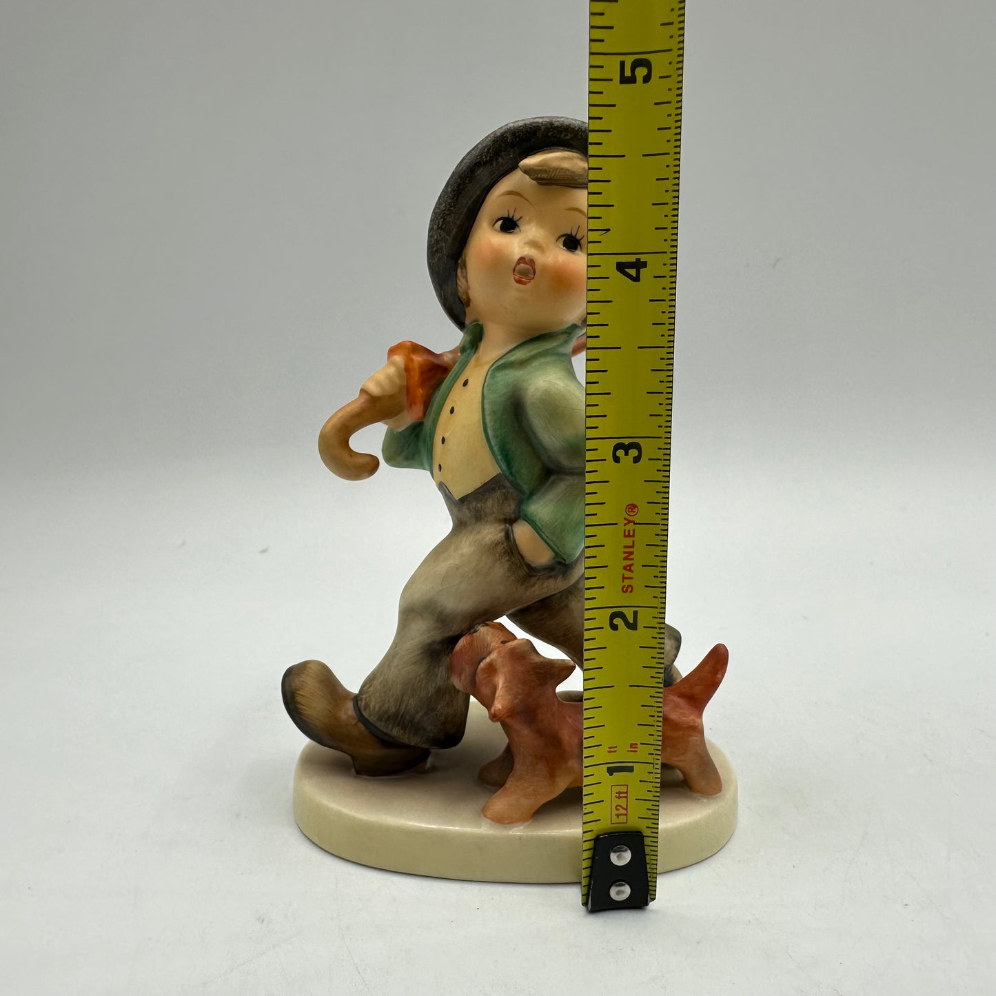 Goebel Hummel Figurine "Strolling Along" 5" TMK-3