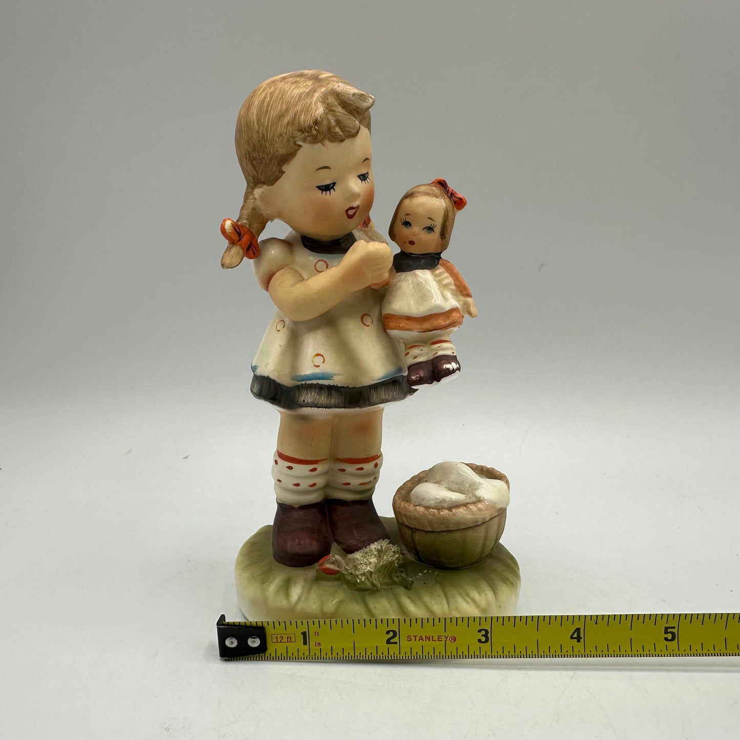 Erich Stauffer Figurine "Mothers Helper" 6"