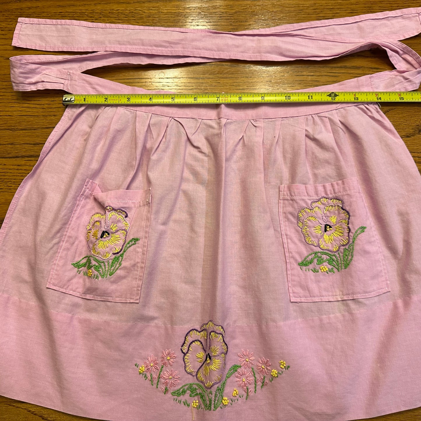 Aprons, Various Textiles, Lot of 4