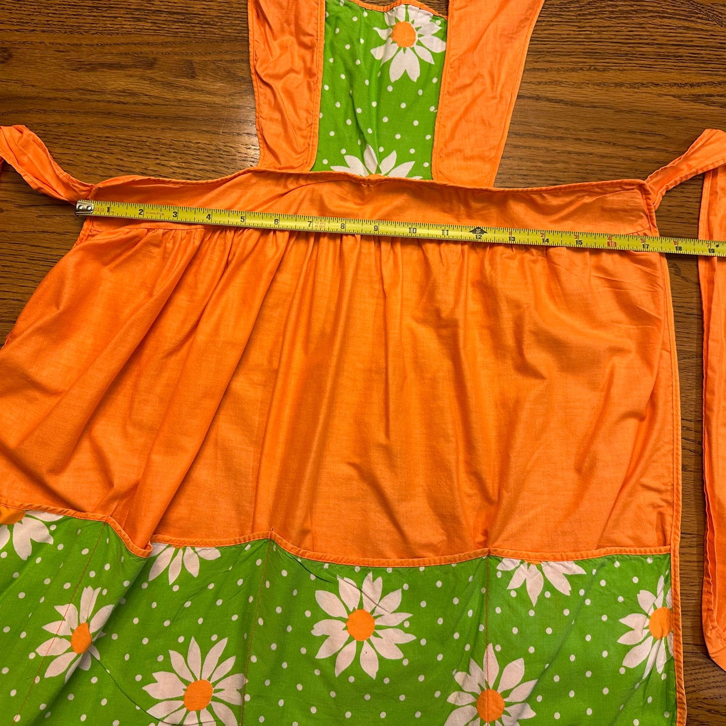 Aprons, Various Textiles, Lot of 4