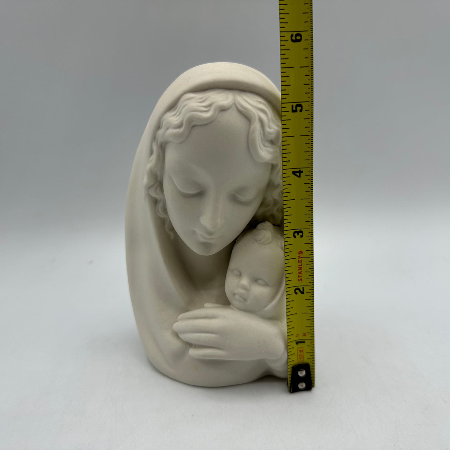 Goebel Hummel Figurine Virgin Mary with Jesus Bust White Porcelain TMK-3