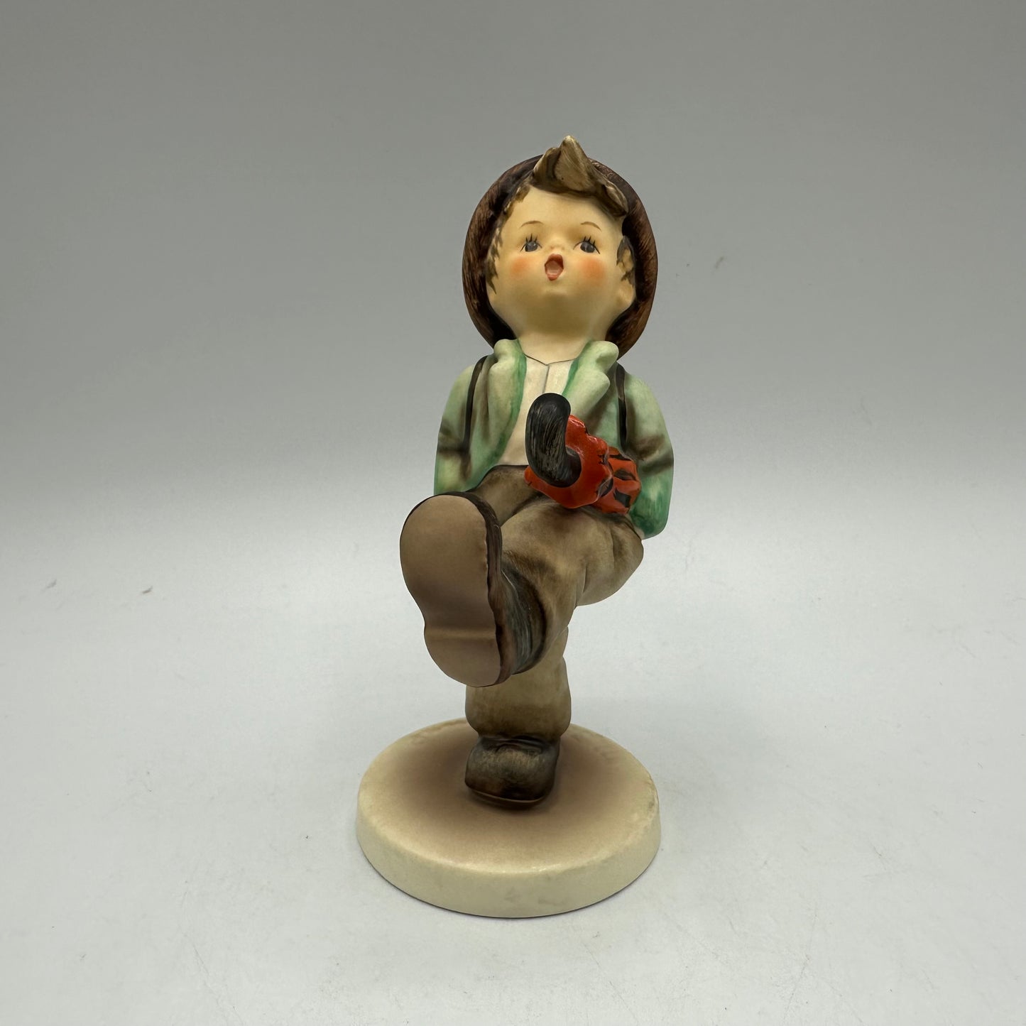 Goebel Hummel Figurine "Happy Traveler" 5" TMK-7 Final Issue