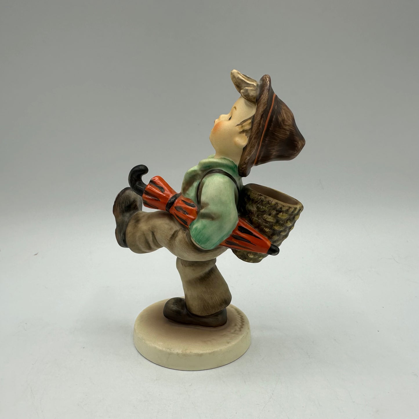 Goebel Hummel Figurine "Happy Traveler" 5" TMK-7 Final Issue