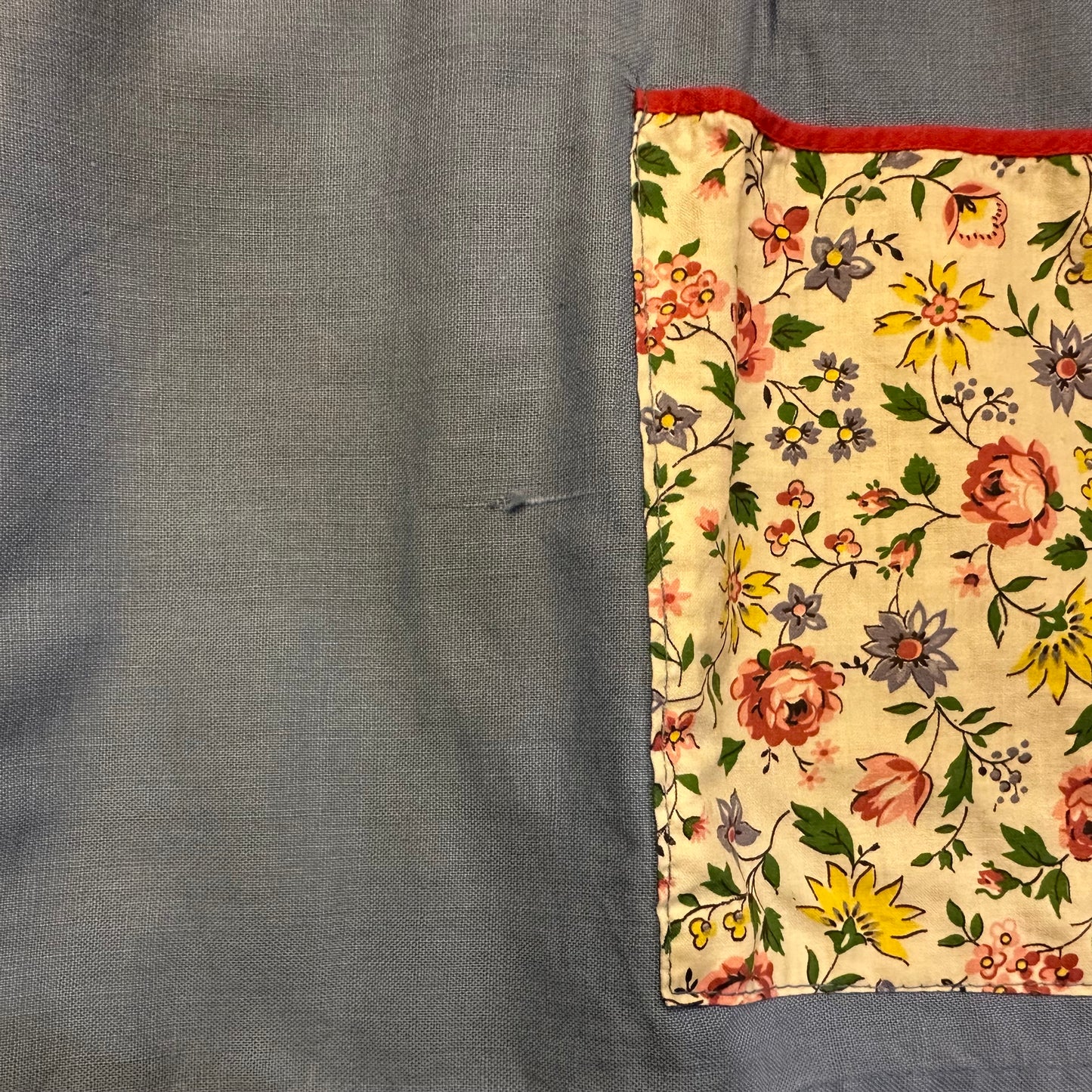 Aprons, Various Textiles, Lot of 4