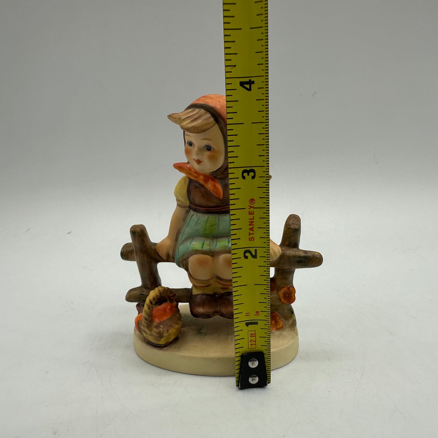 Goebel Hummel Figurine "Just Resting" TMK-4