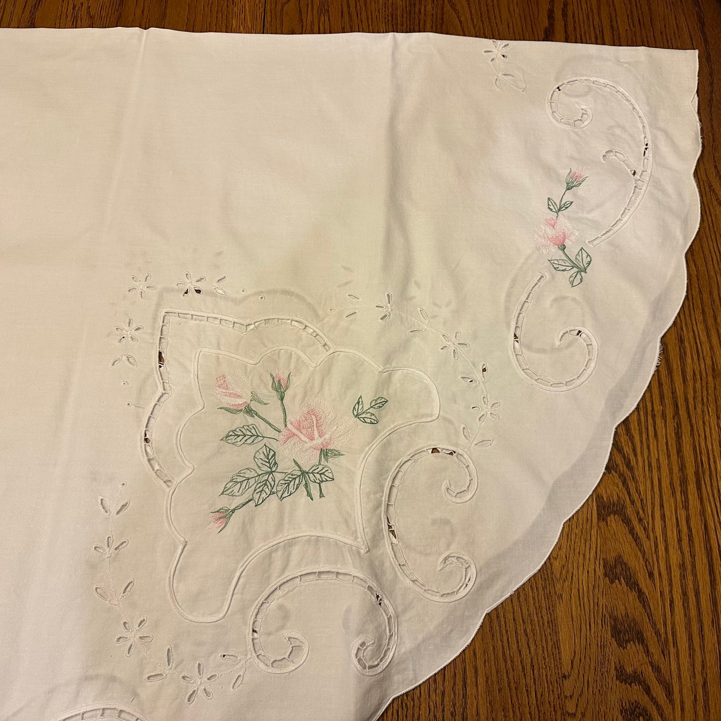 Pink Rose With Cutouts Tablecloth, 66" Diameter
