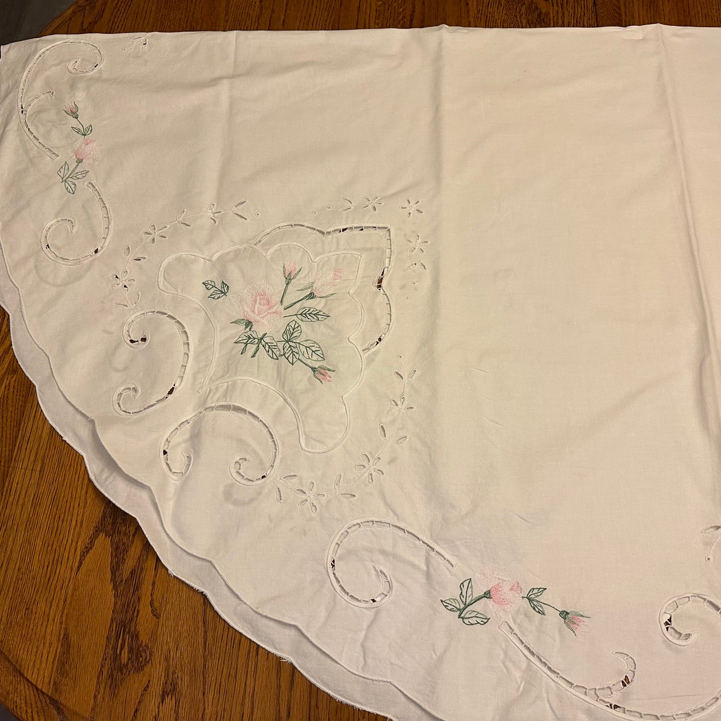 Pink Rose With Cutouts Tablecloth, 66" Diameter