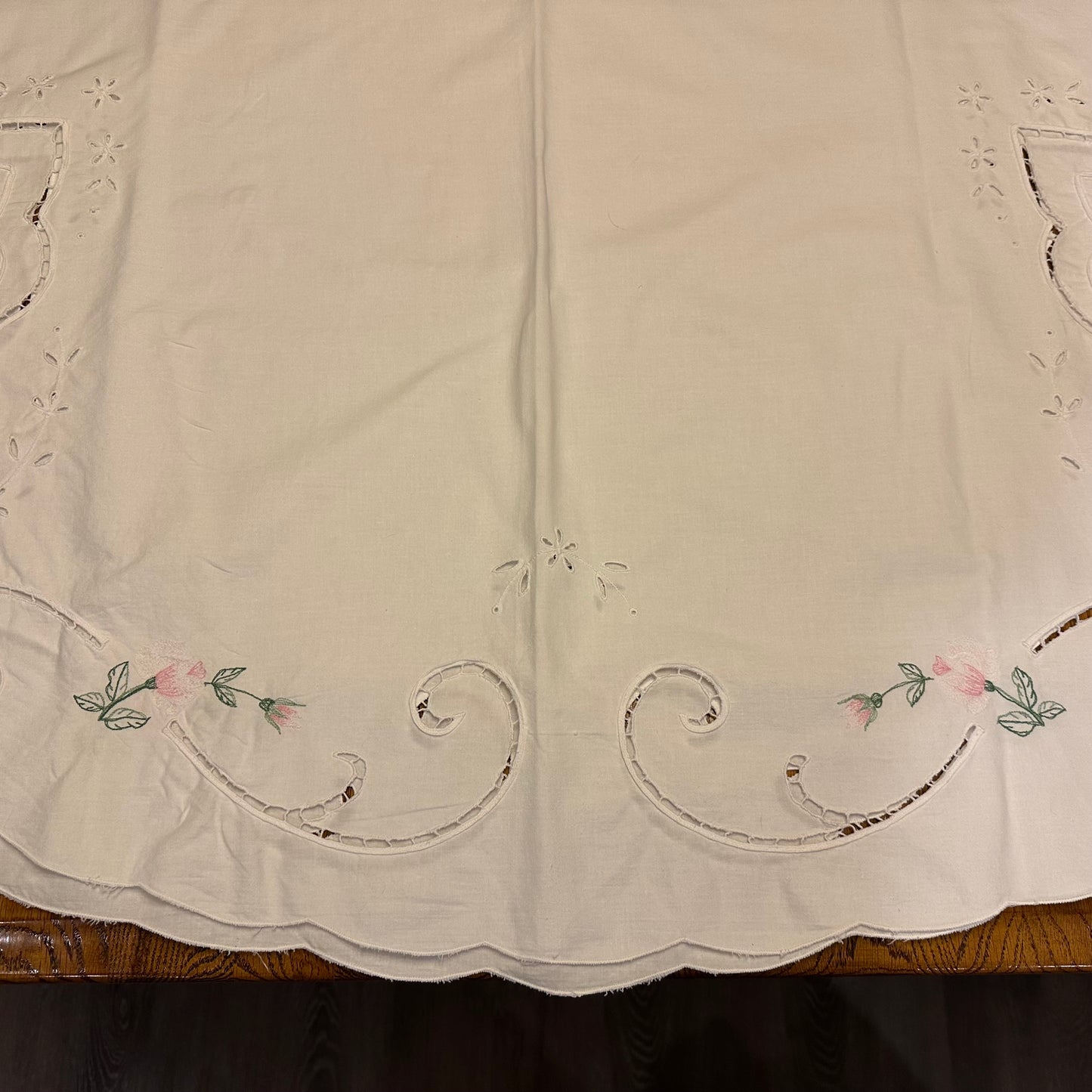 Pink Rose With Cutouts Tablecloth, 66" Diameter