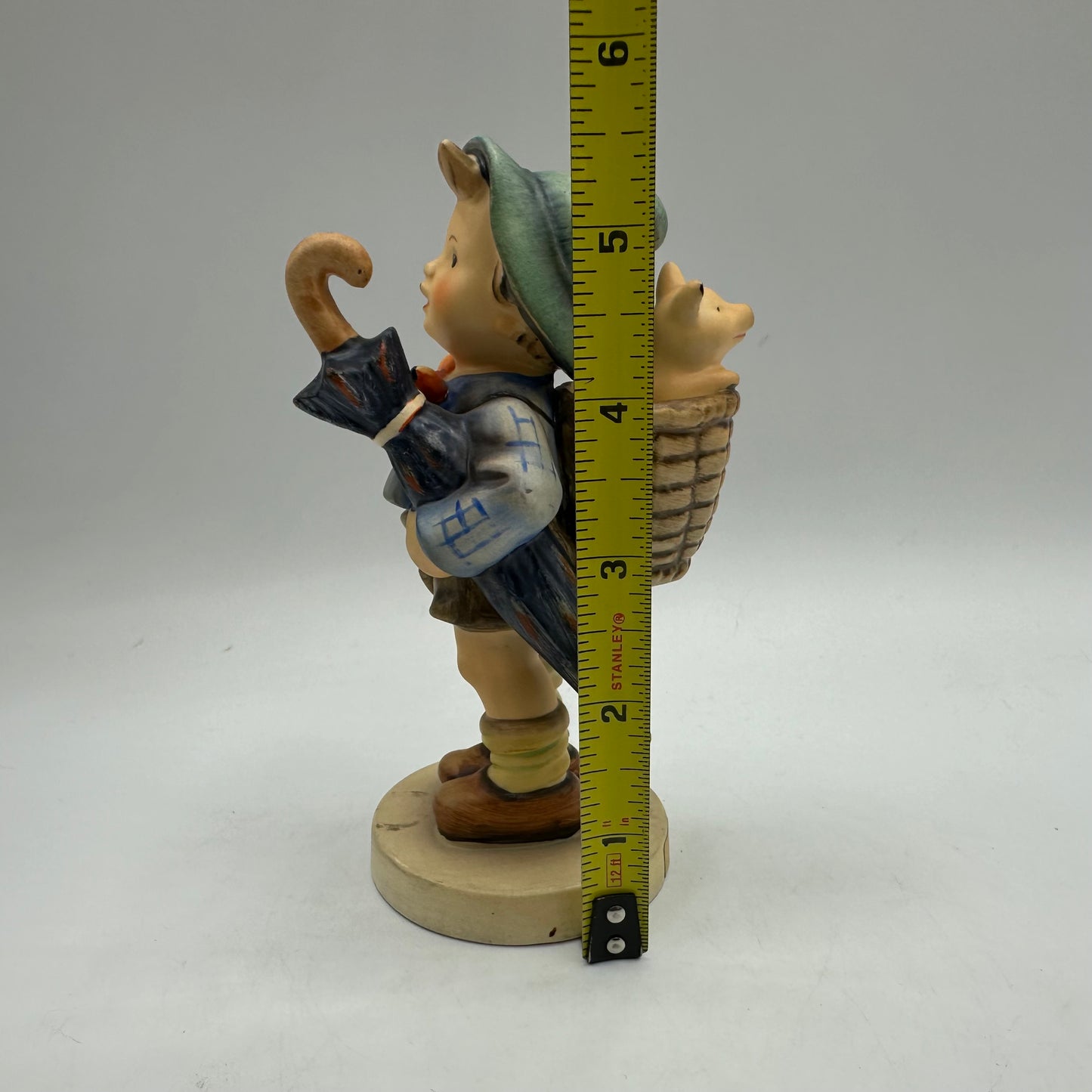 Goebel Hummel Figurine "Home From Market" TMK-3